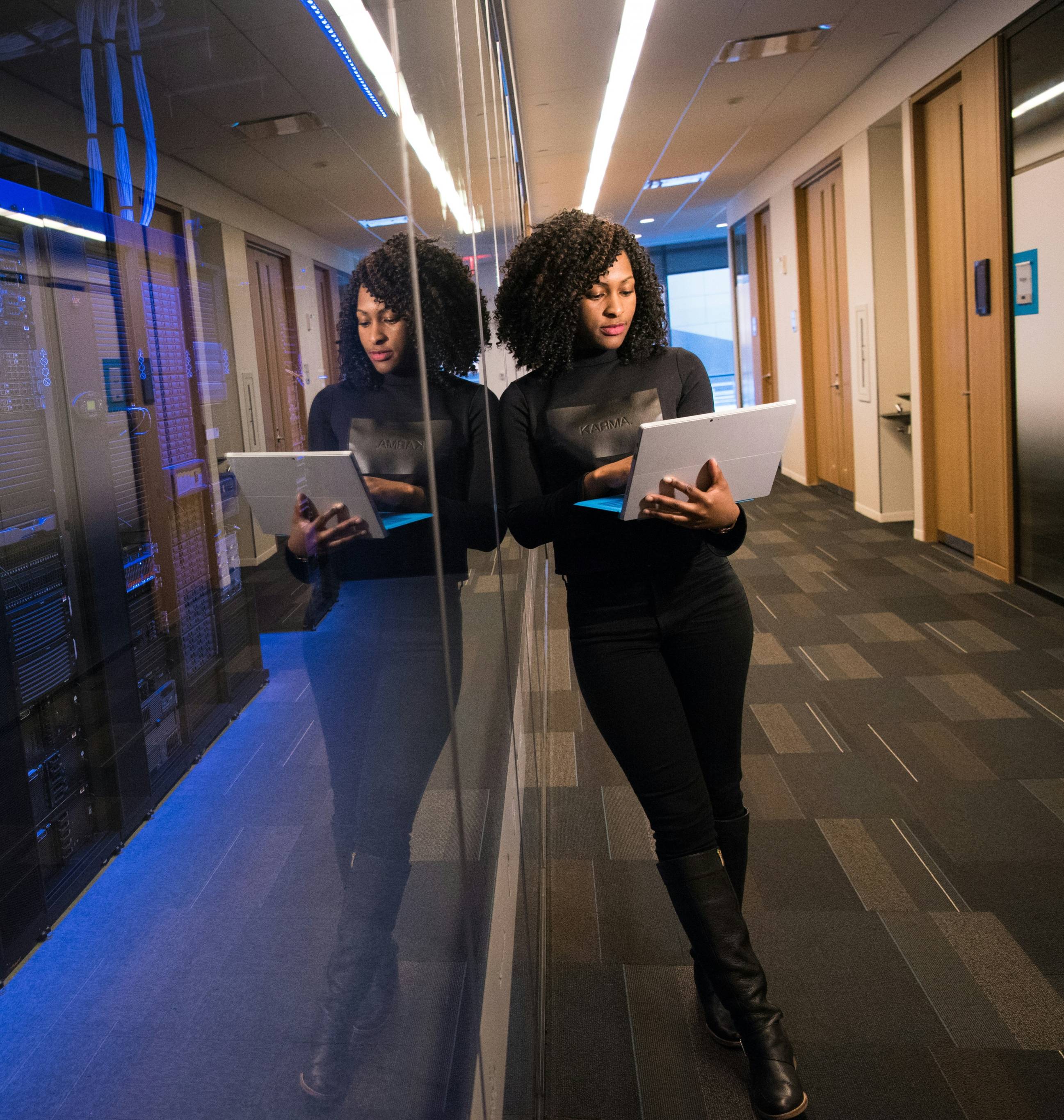 christina-wocintechchat-com-glRqyWJgUeY-unsplash (1)